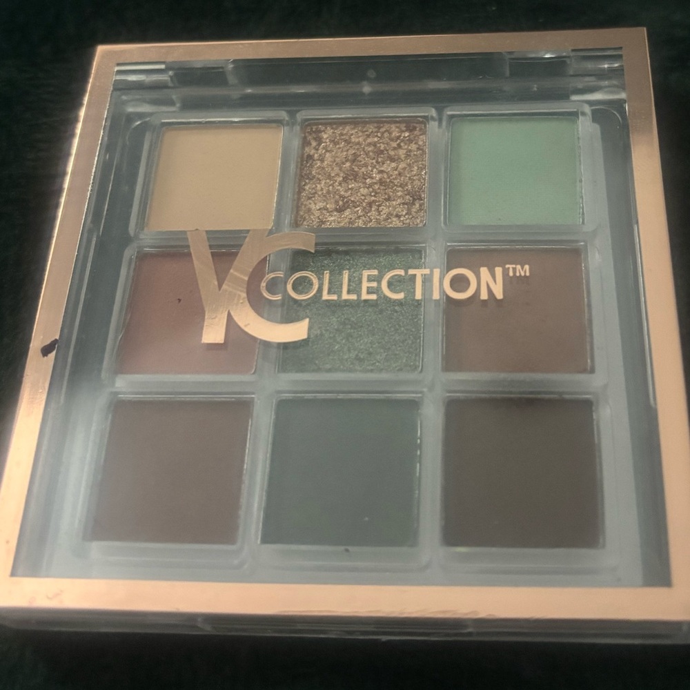 VC Collection Selah Eye Palette | NWT variety of finishes in ocean colors
